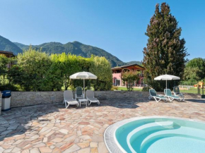 Amazing Apartment in Idro with Shared Pool Crone